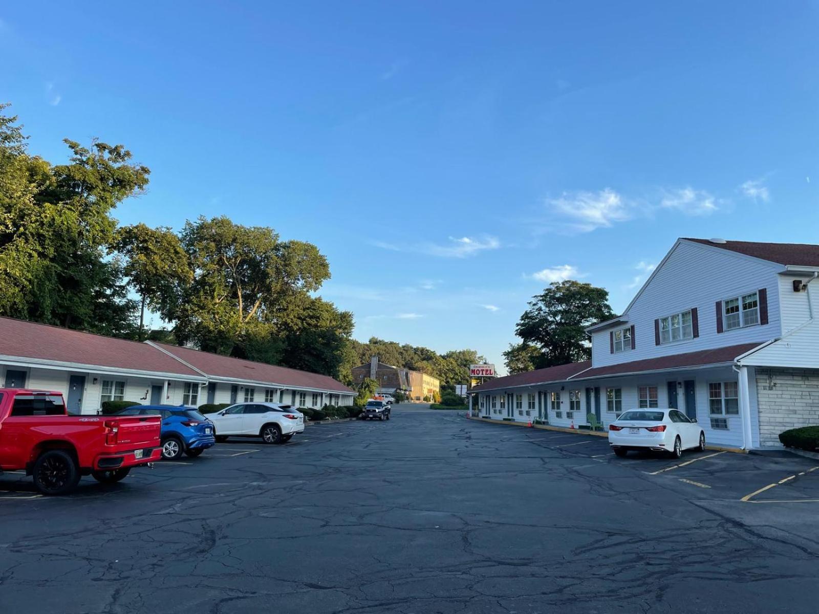 Chisholm'S Motor Inn Saugus Εξωτερικό φωτογραφία