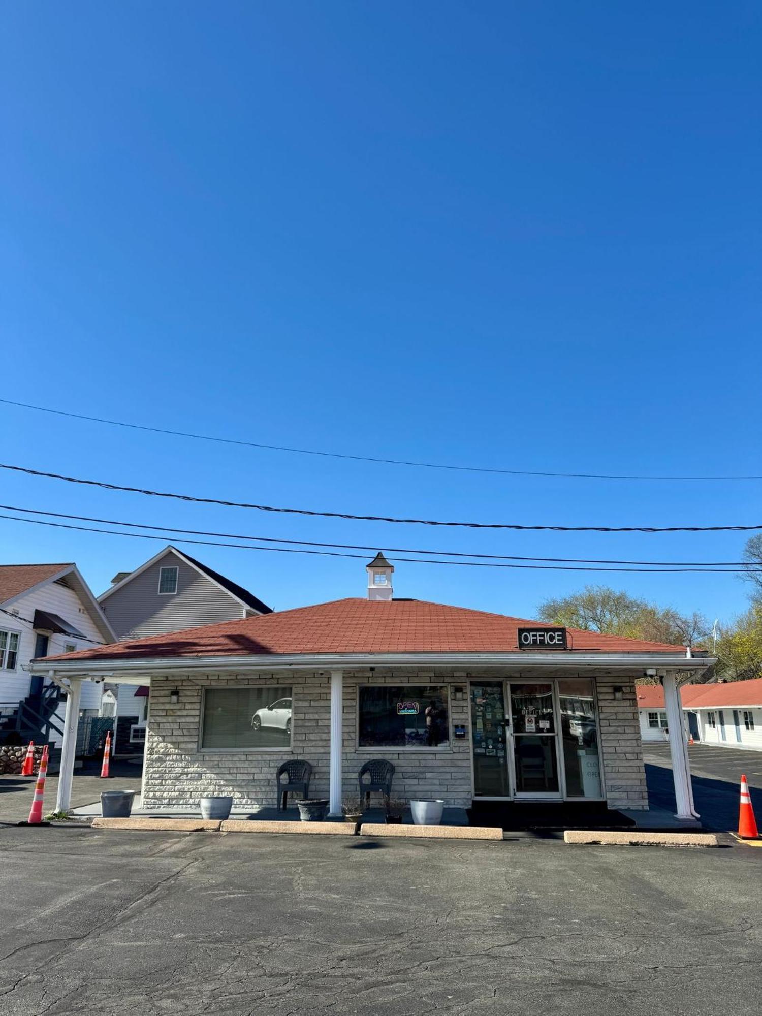 Chisholm'S Motor Inn Saugus Εξωτερικό φωτογραφία