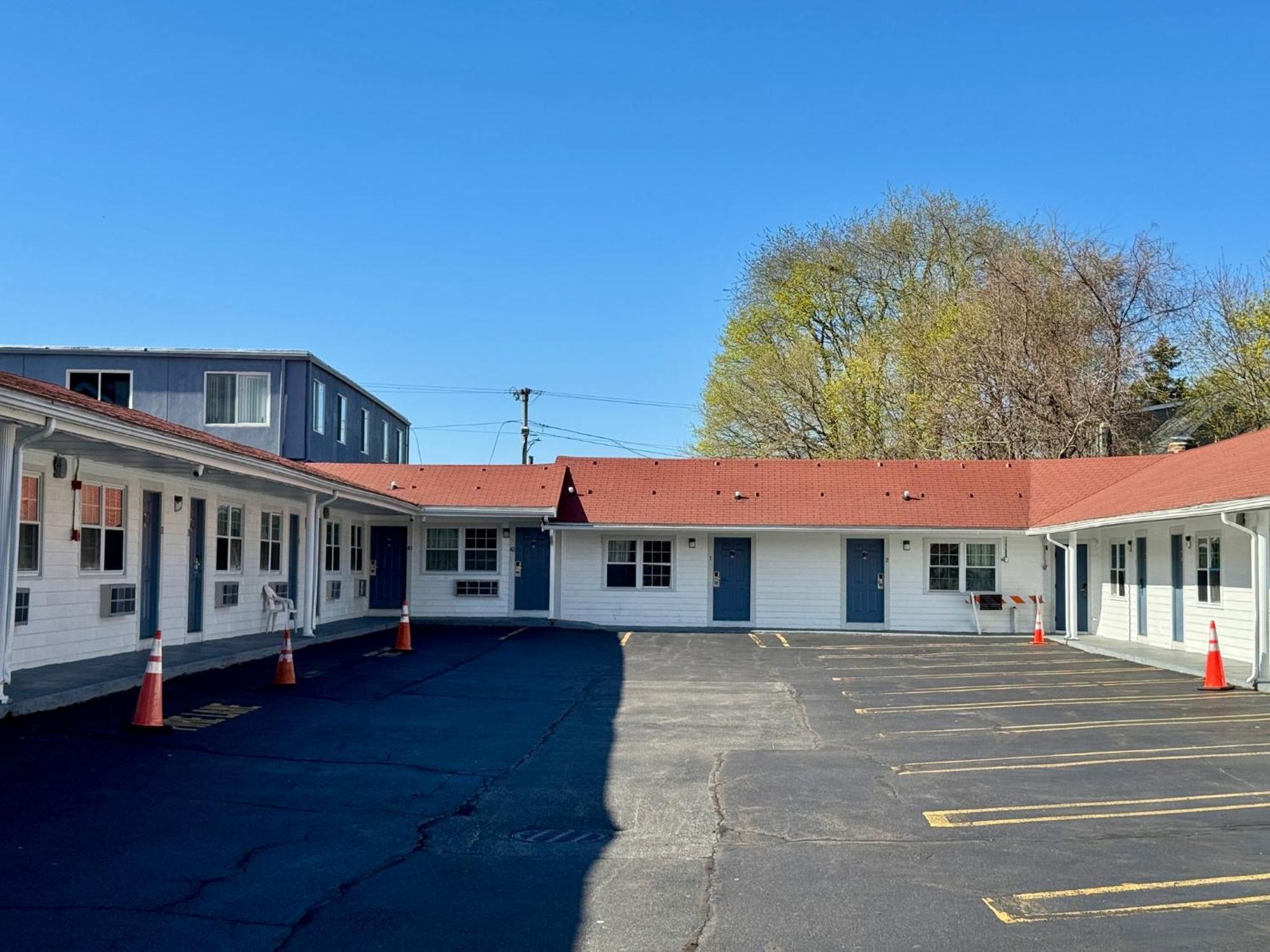 Chisholm'S Motor Inn Saugus Εξωτερικό φωτογραφία