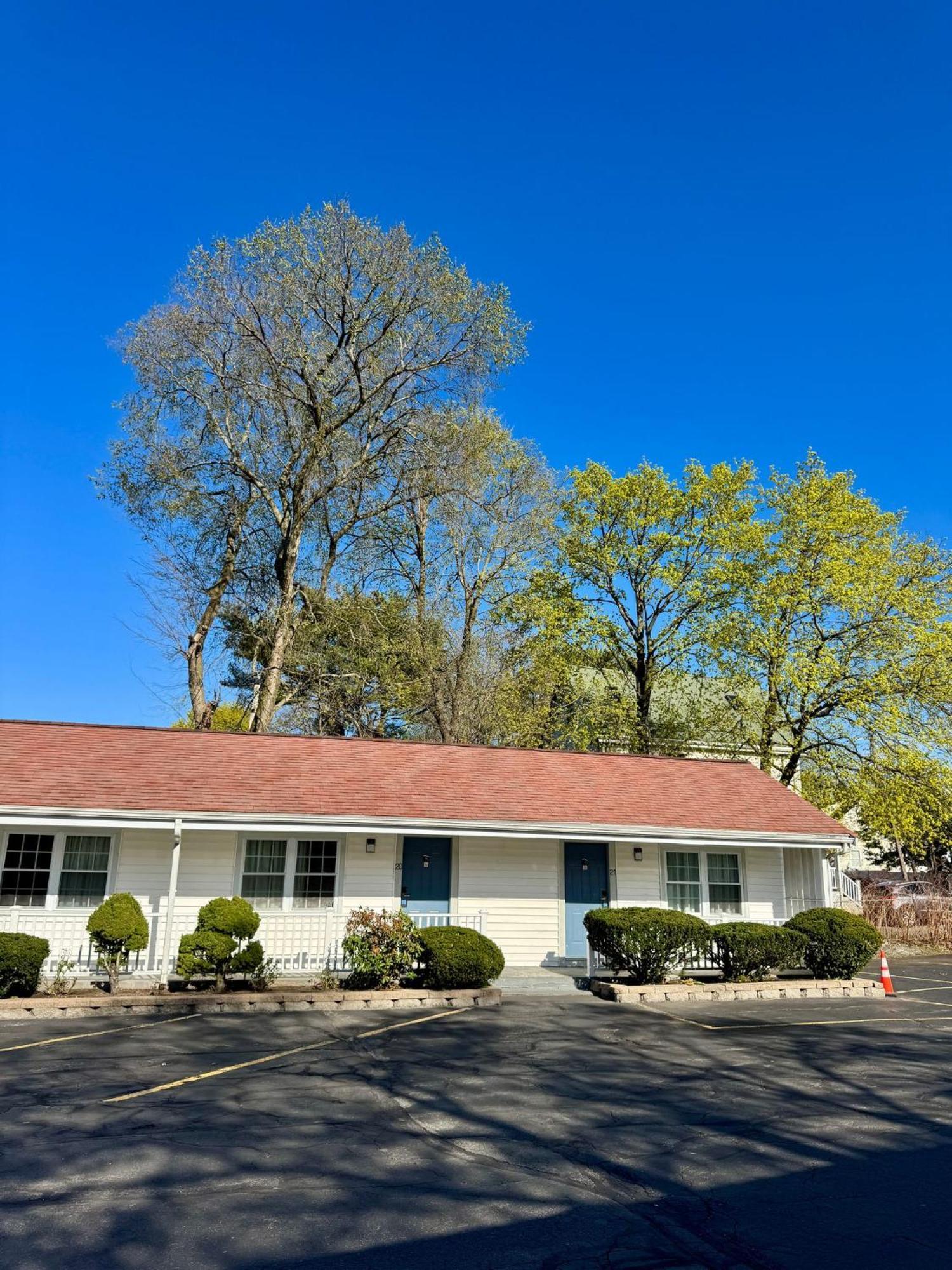 Chisholm'S Motor Inn Saugus Εξωτερικό φωτογραφία