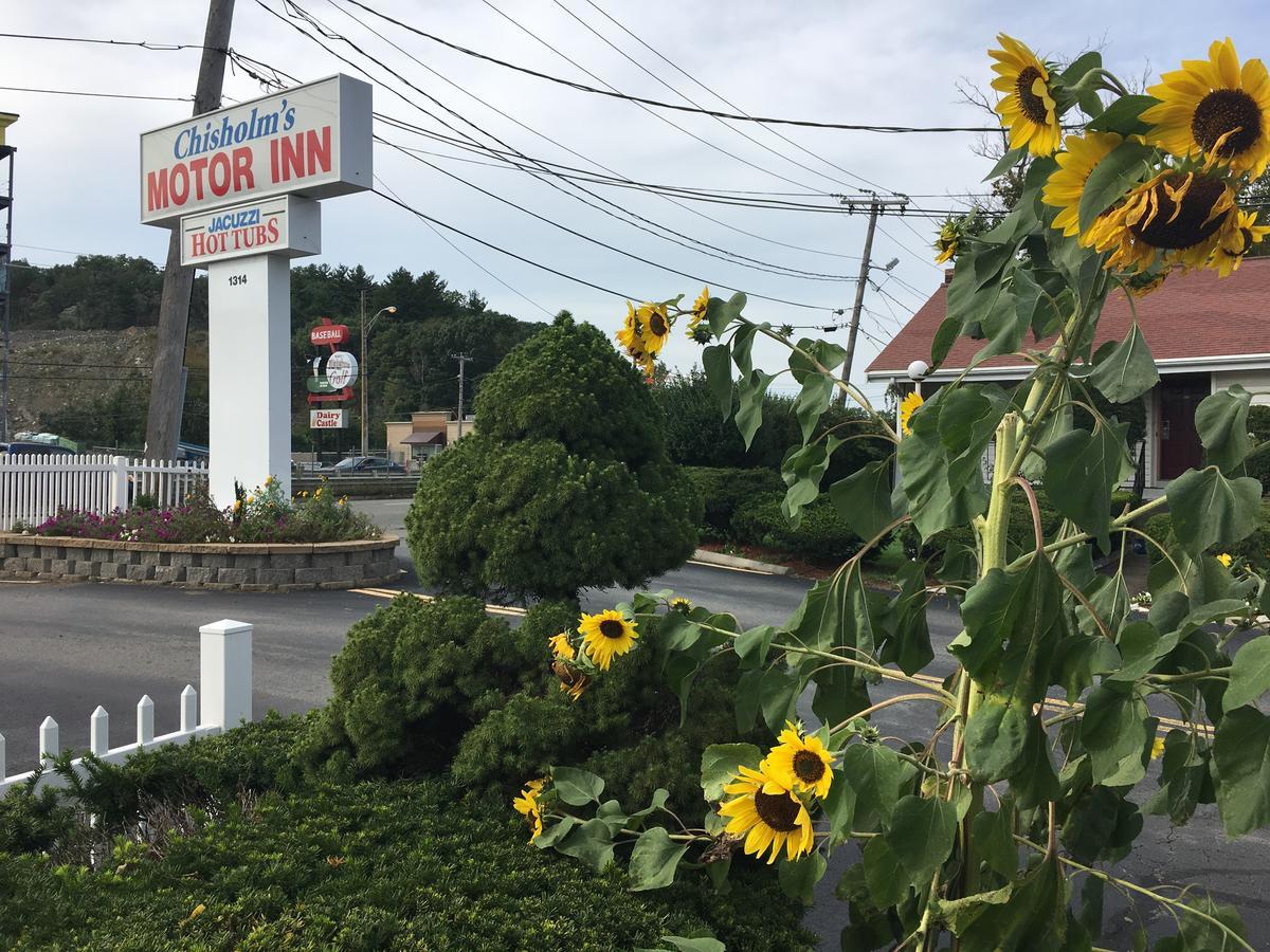 Chisholm'S Motor Inn Saugus Εξωτερικό φωτογραφία