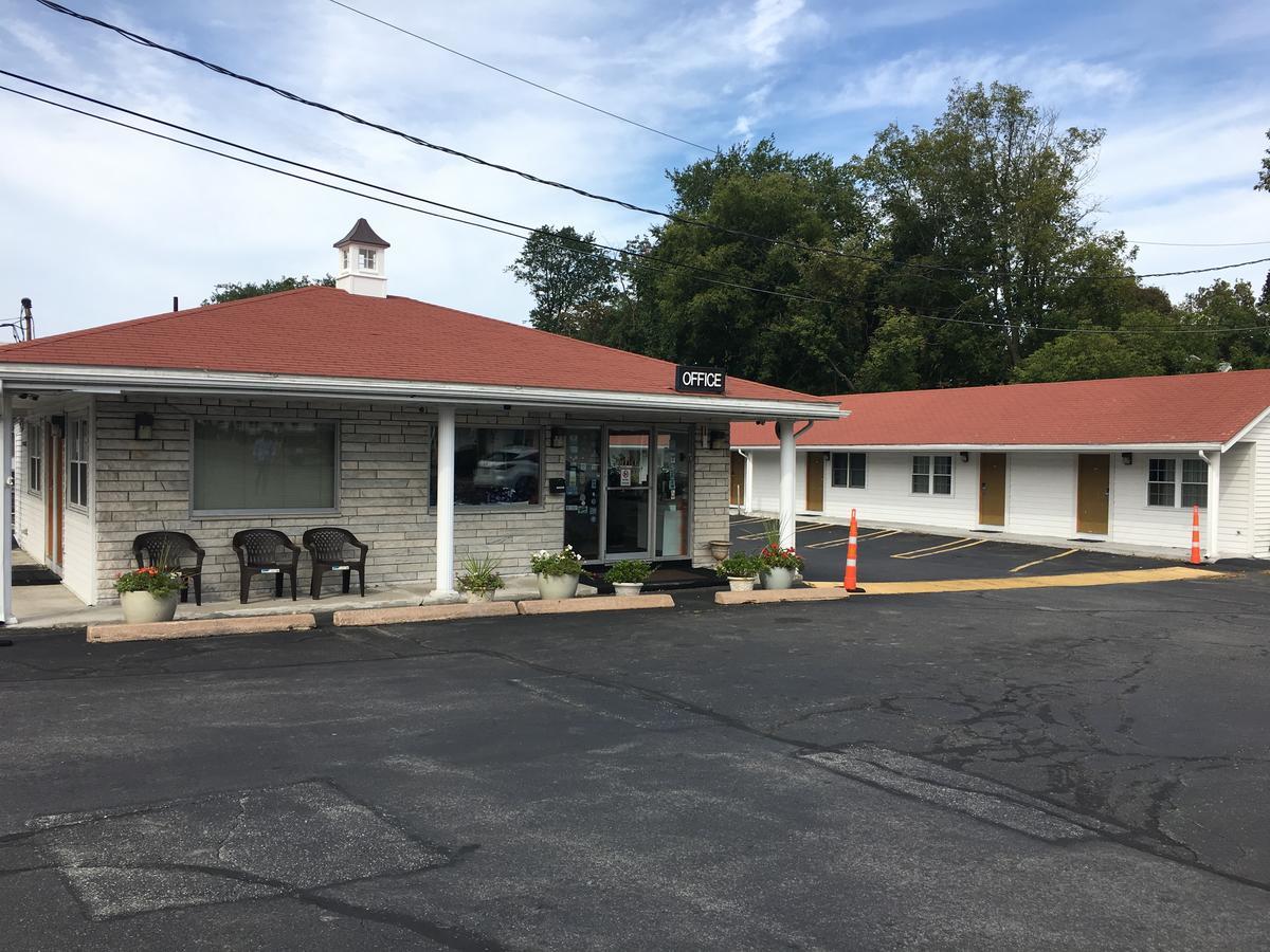 Chisholm'S Motor Inn Saugus Εξωτερικό φωτογραφία